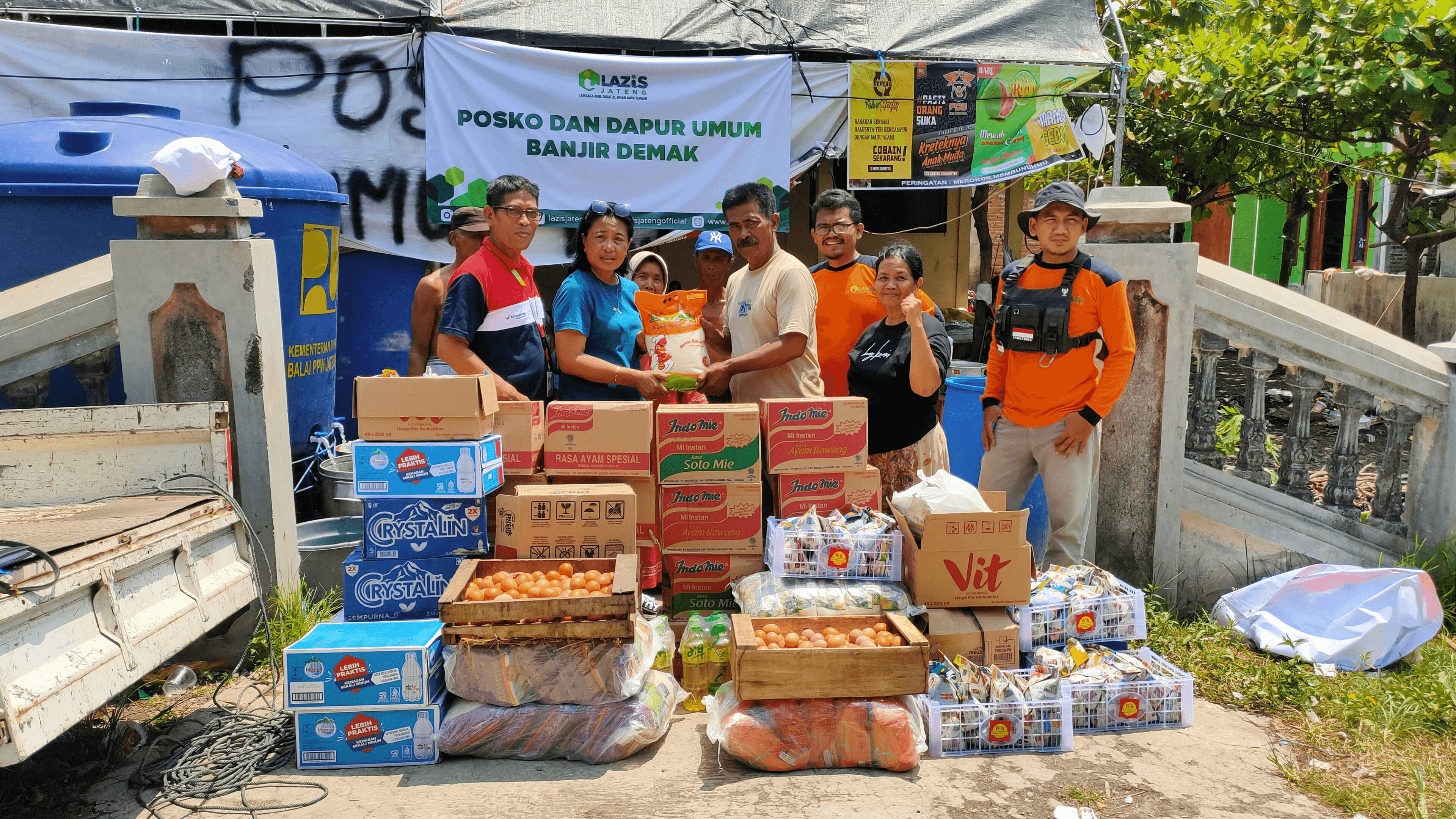 Astra Motor Jateng Salurkan Bantuan bagi Korban Banjir di Semarang